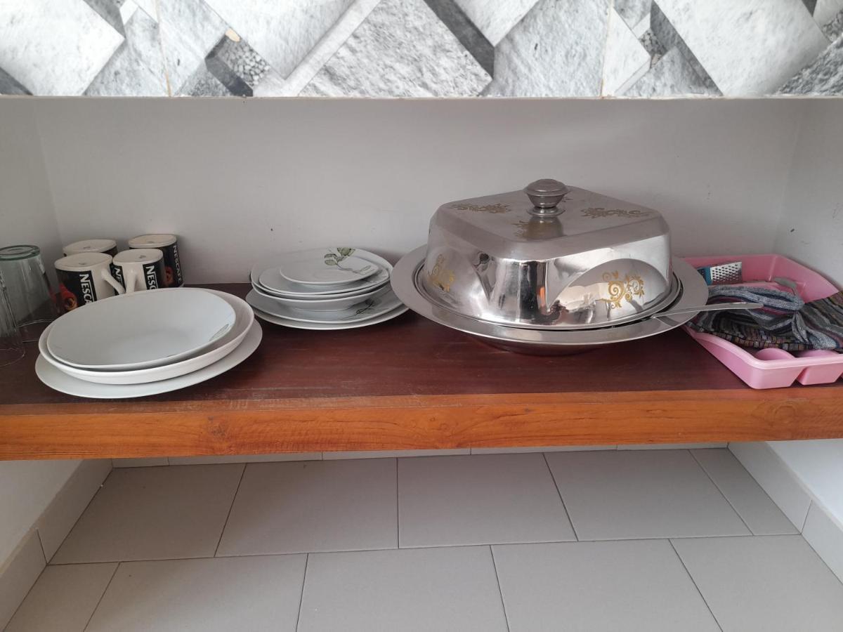 Appartement Familial Spacieux Avec Climatisation Ziguinchor Exterior foto