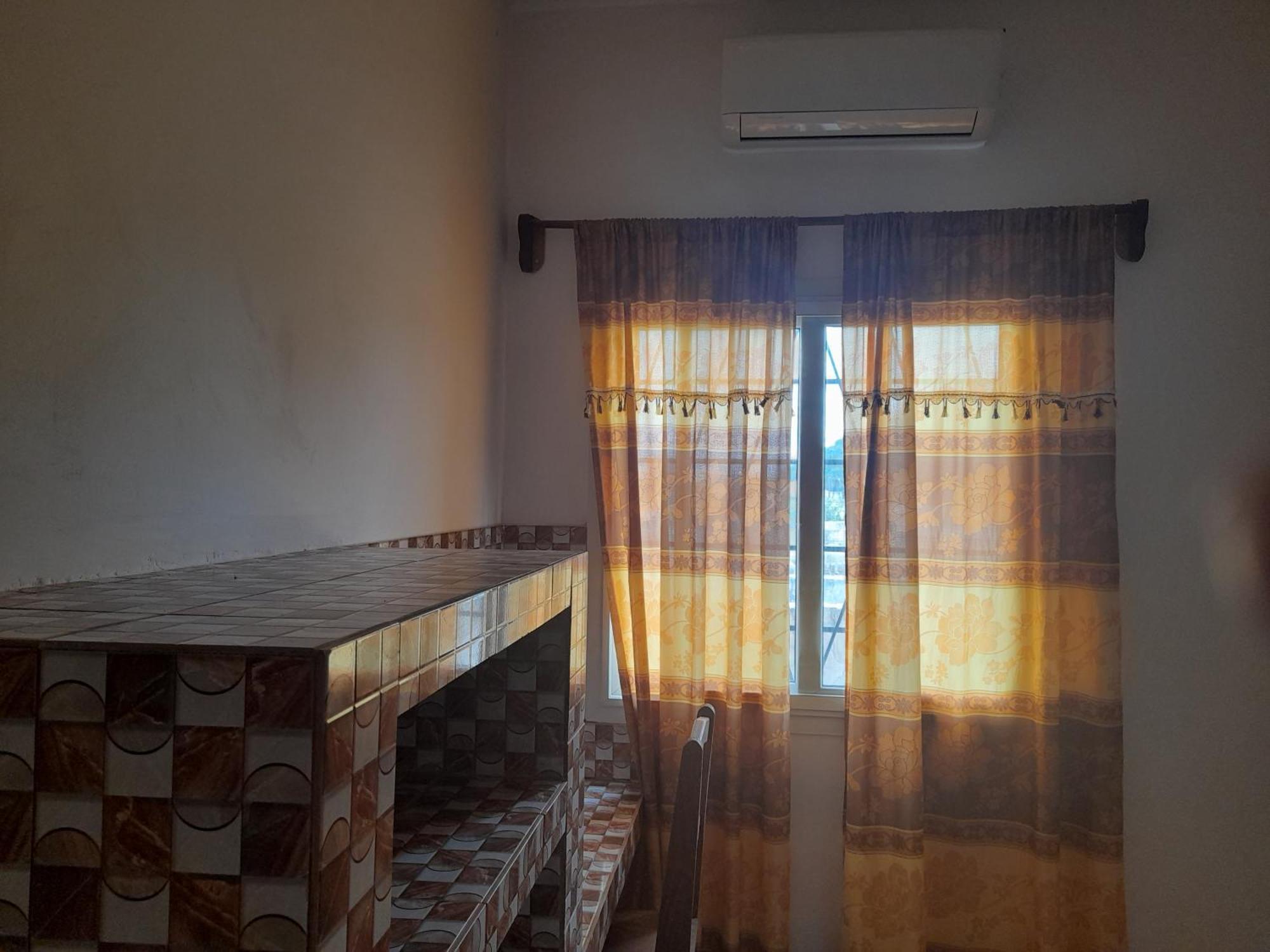 Appartement Familial Spacieux Avec Climatisation Ziguinchor Quarto foto
