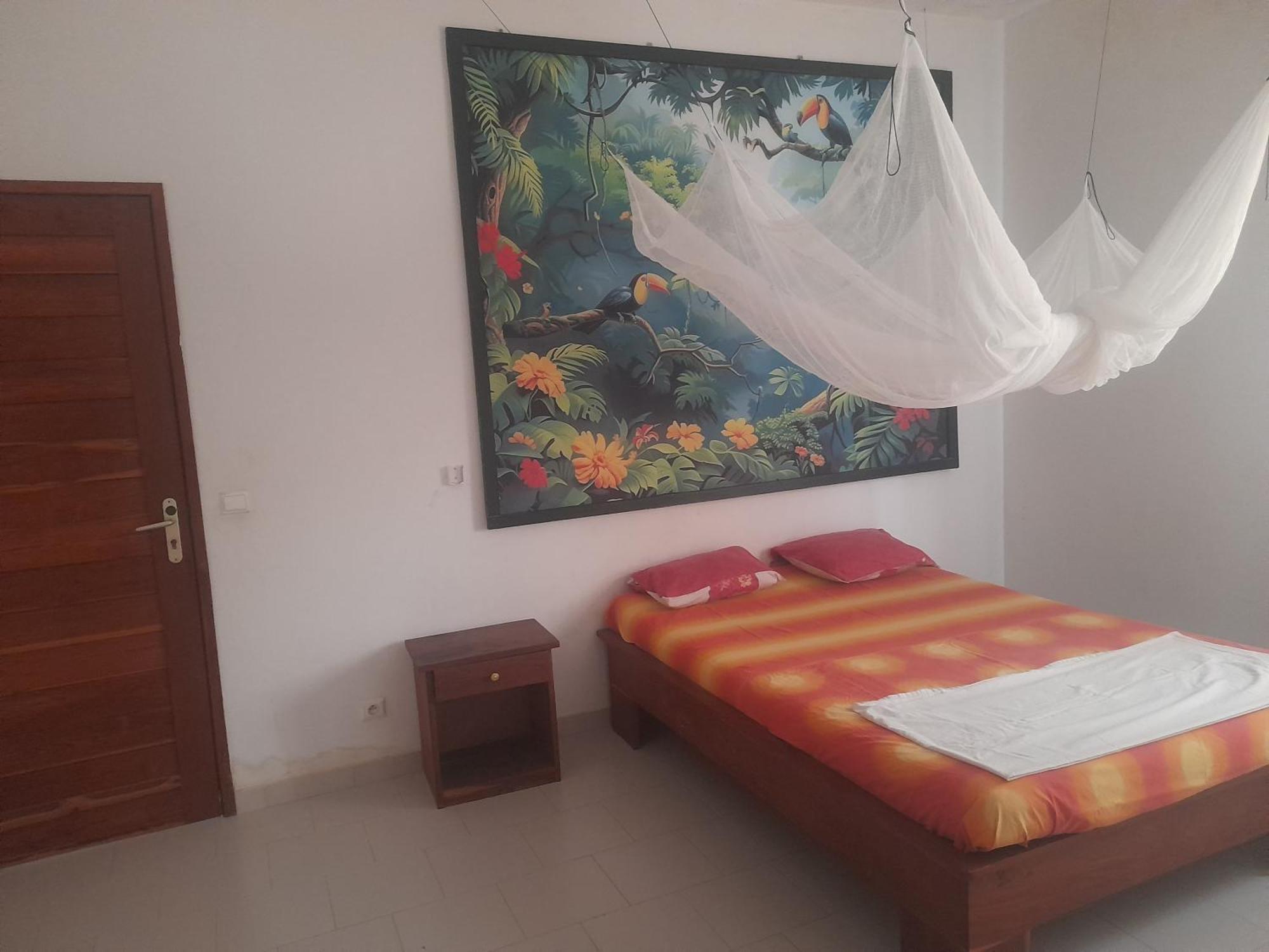 Appartement Familial Spacieux Avec Climatisation Ziguinchor Exterior foto