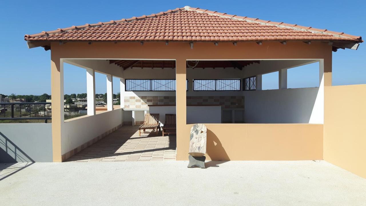 Appartement Familial Spacieux Avec Climatisation Ziguinchor Exterior foto