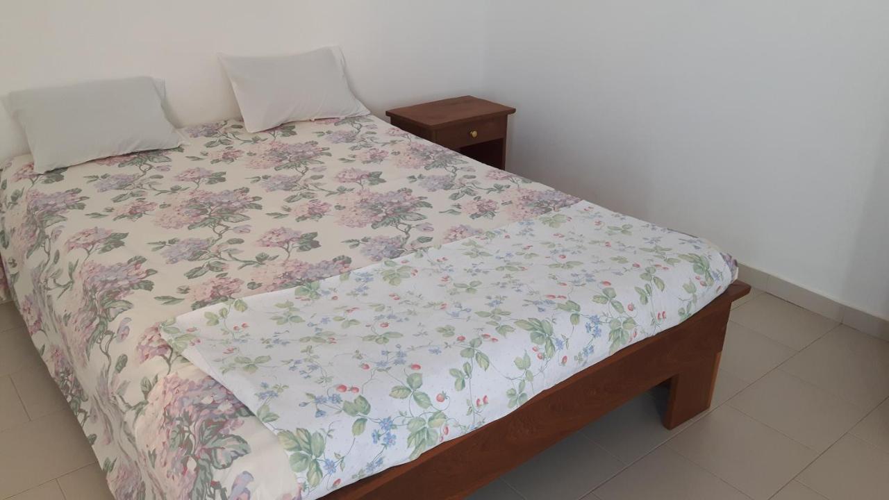 Appartement Familial Spacieux Avec Climatisation Ziguinchor Exterior foto